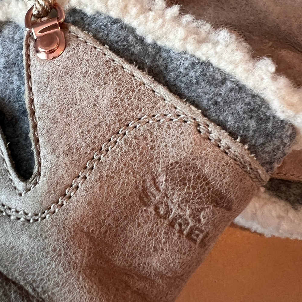 Sorel Women’s Sneakchic Alpine Holiday Bootie Tan size 11 - Picture 6 of 9